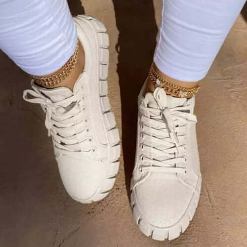 Light breathable vulcanized platform sneakers for women in white with lace detailing, perfect for stylish comfort.