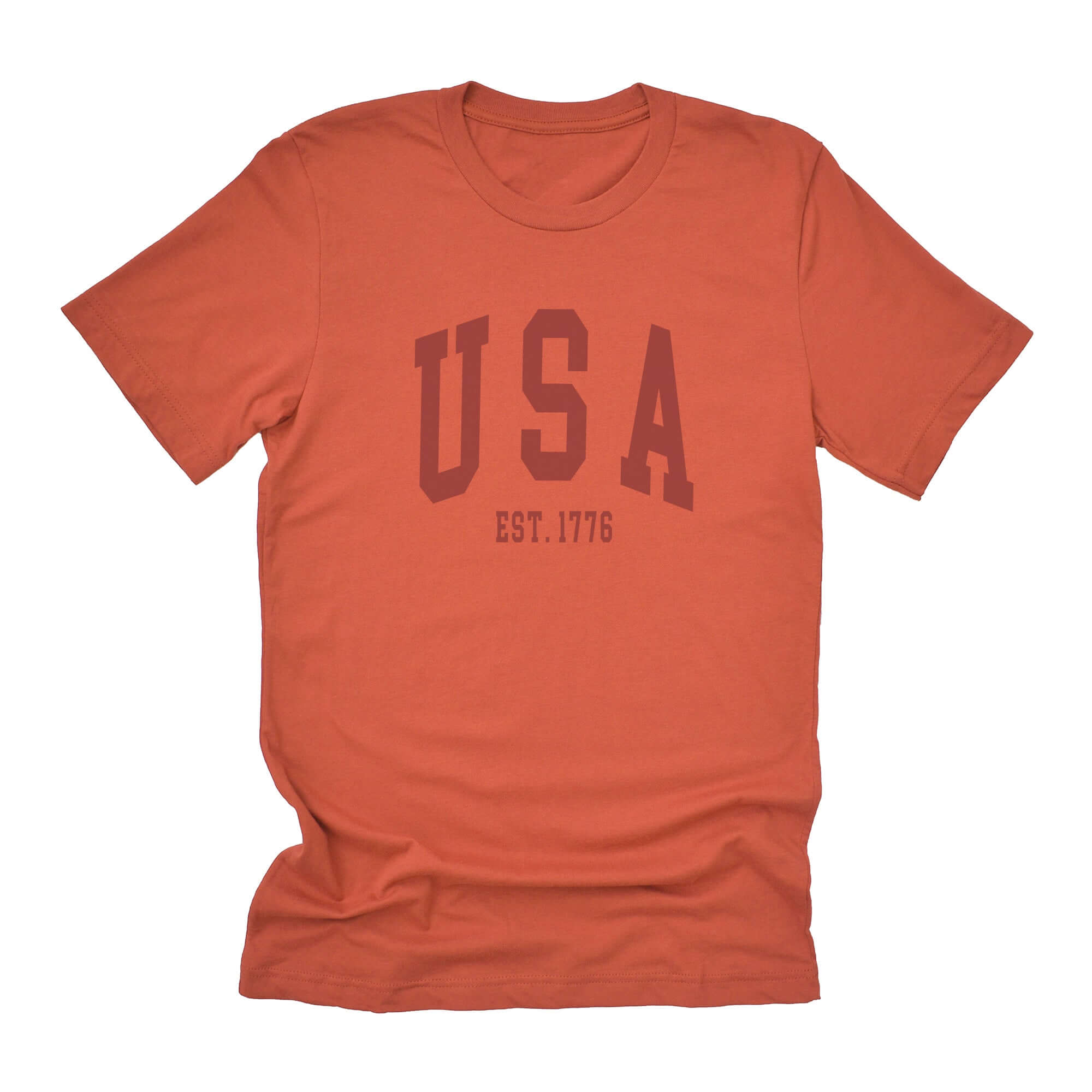 USA Est 1776 unisex short sleeve t-shirt in a soft, relaxed fit with distressed print, made of 100% cotton.