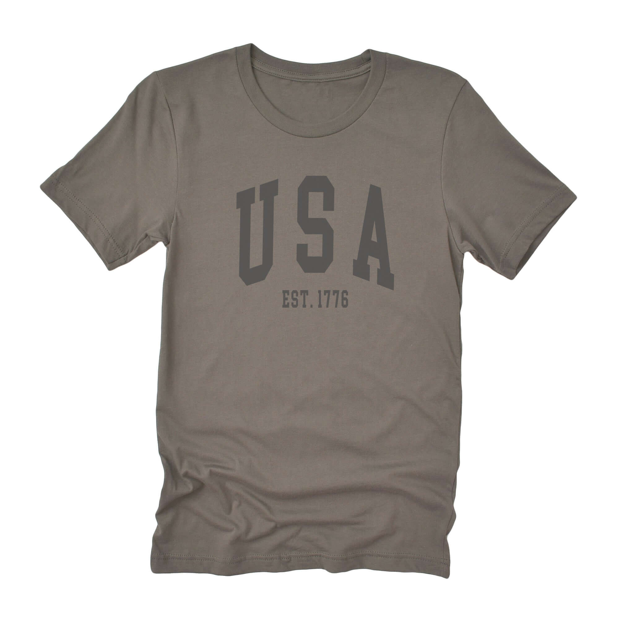 USA Est 1776 short sleeve t-shirt in soft cotton, relaxed fit with distressed design, perfect for casual wear.