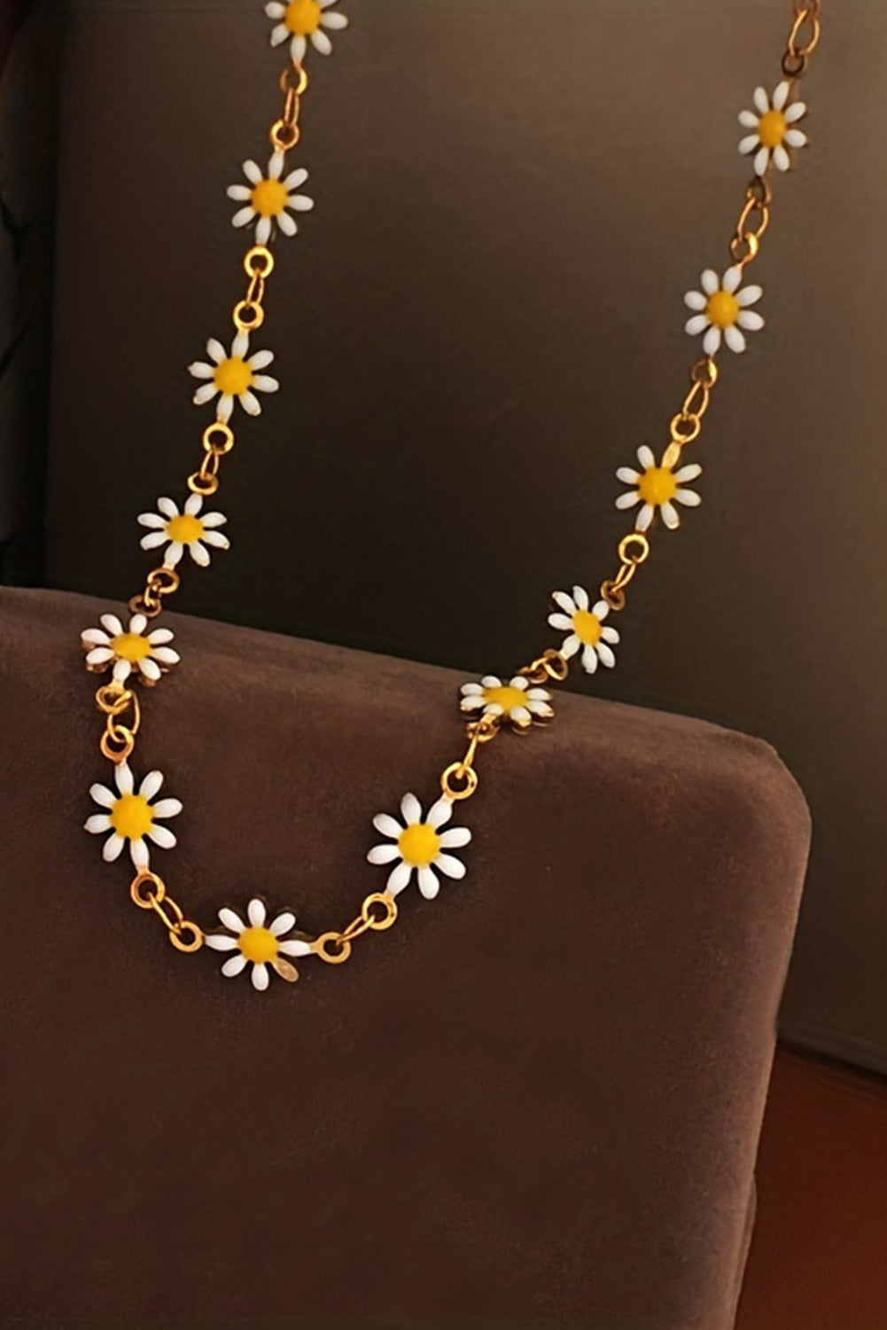 Gold daisy flower chain choker necklace